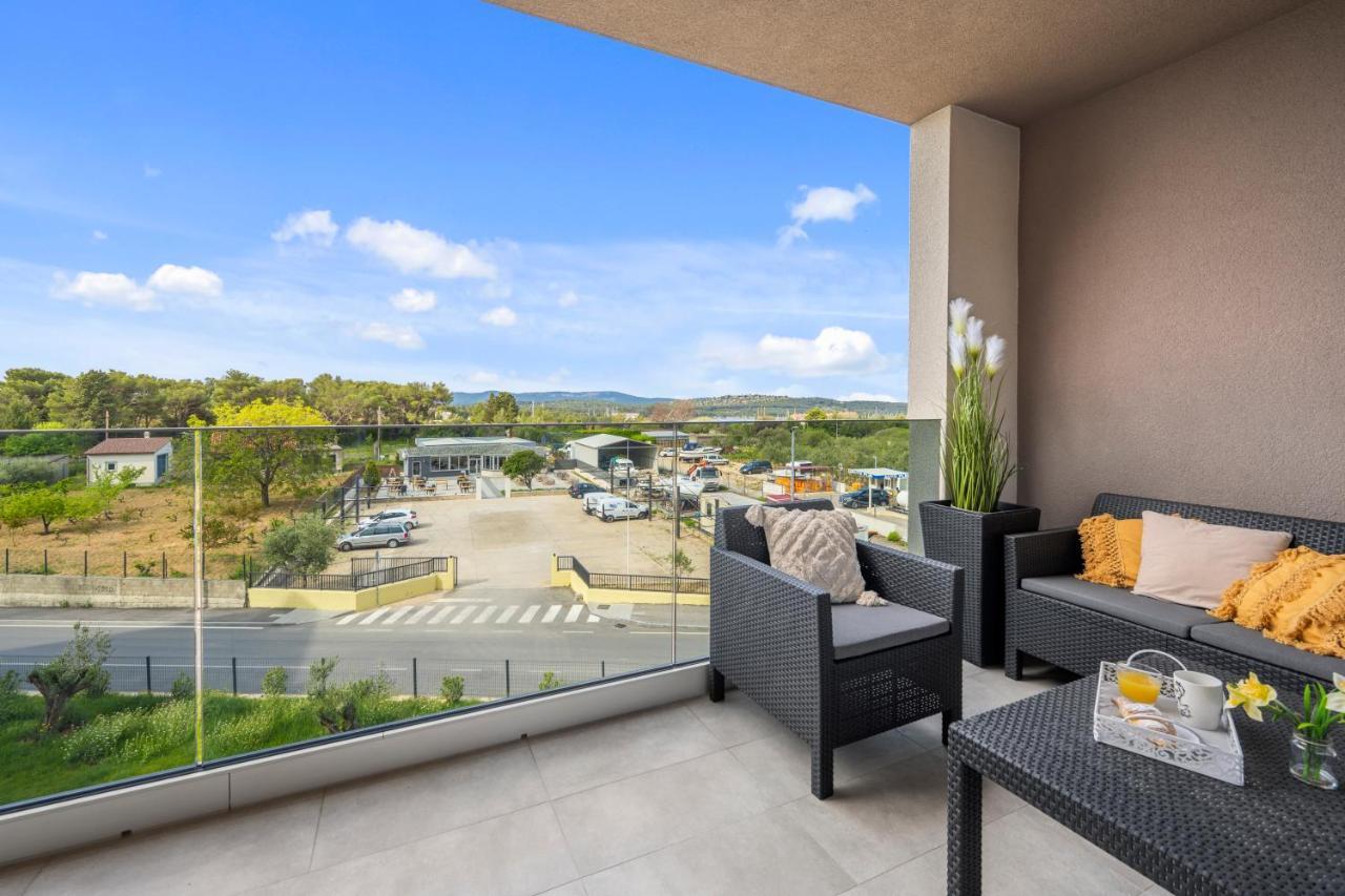 Apartments Karla & Jakov 希贝尼克 外观 照片